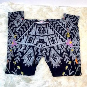 Johnny Was Bytrek Leggings. Size Small. NWT.